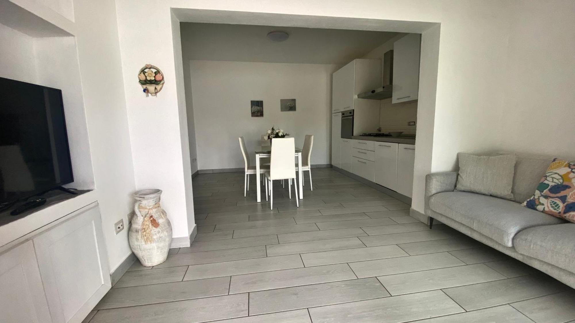 Apartment House Baiu